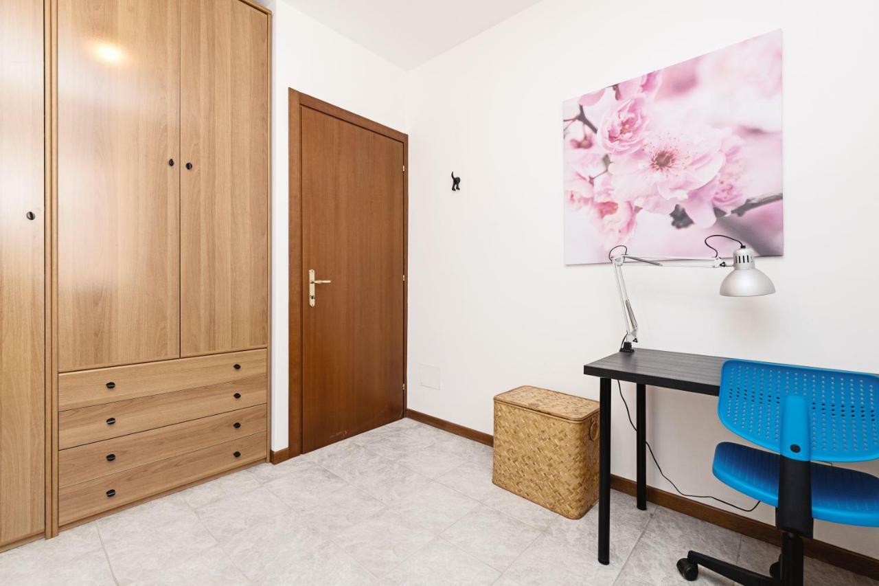 ヴェローナColourful Flat Borgo Romaアパートメント エクステリア 写真