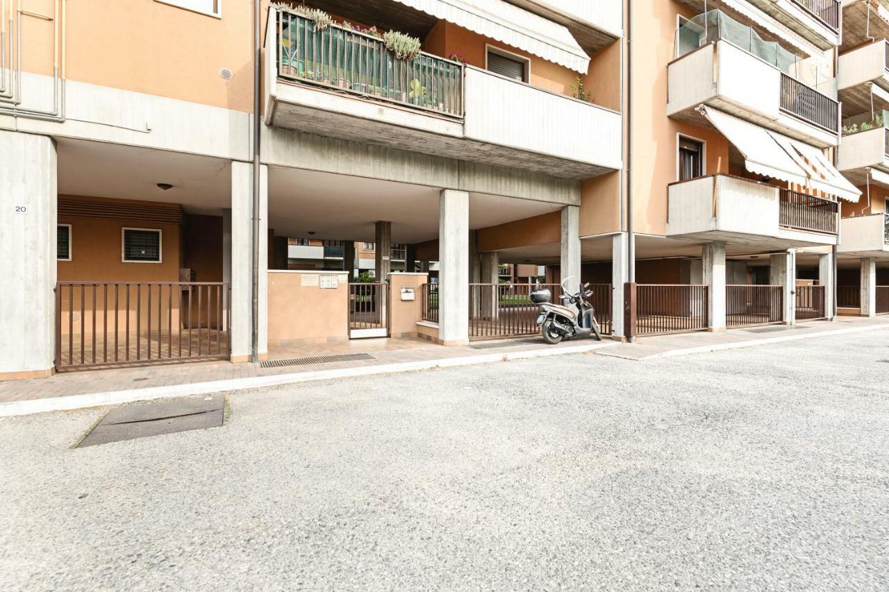 ヴェローナColourful Flat Borgo Romaアパートメント エクステリア 写真