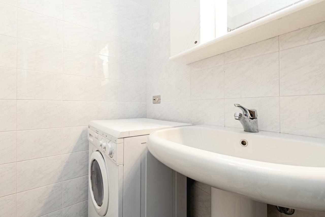 ヴェローナColourful Flat Borgo Romaアパートメント エクステリア 写真