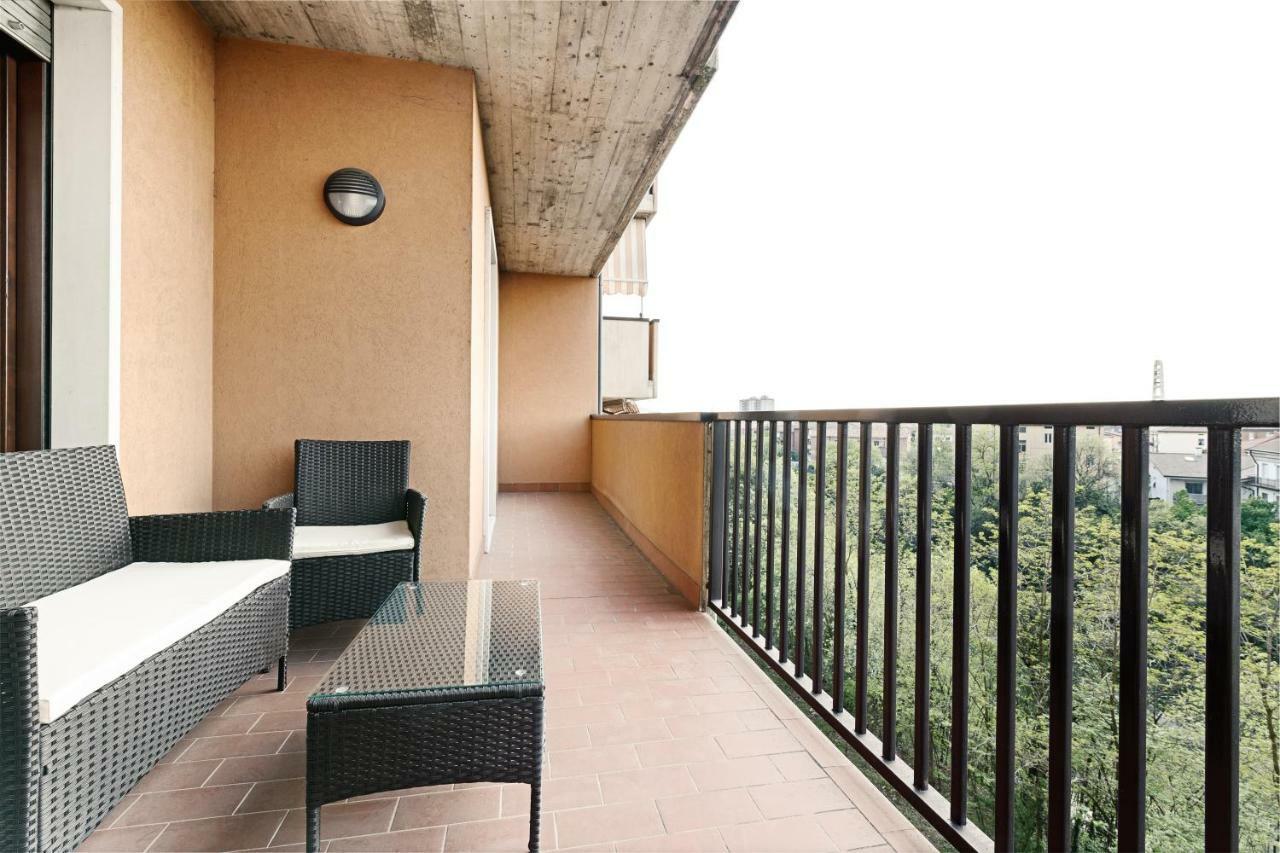 ヴェローナColourful Flat Borgo Romaアパートメント エクステリア 写真