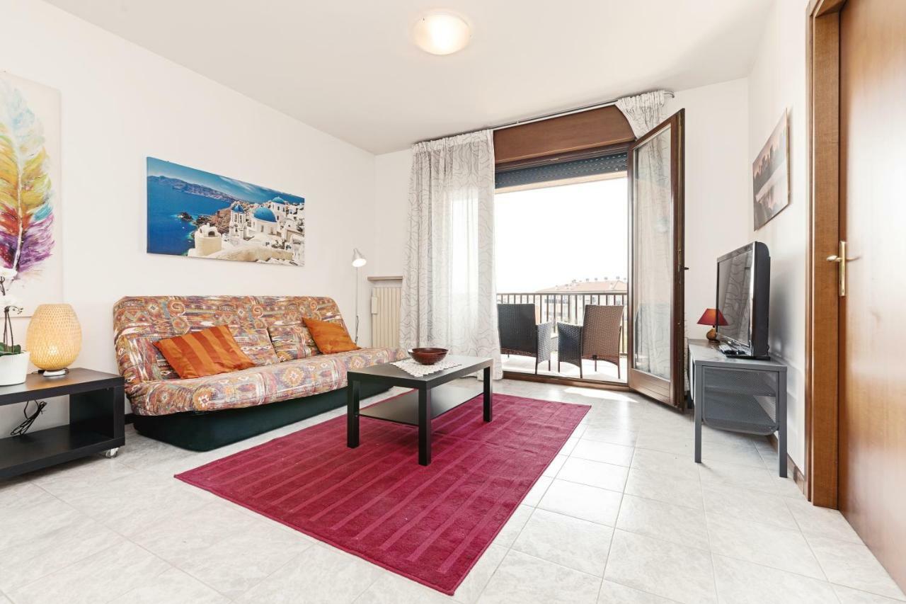 ヴェローナColourful Flat Borgo Romaアパートメント エクステリア 写真