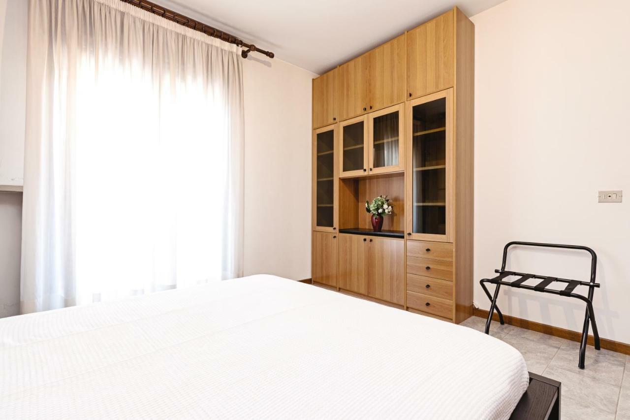 ヴェローナColourful Flat Borgo Romaアパートメント エクステリア 写真
